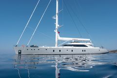 Luxury Motorsailer 50 m (motor zeilboot)