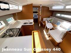 velero Jeanneau Sun Odyssey 440 imagen 8