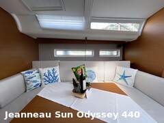 velero Jeanneau Sun Odyssey 440 imagen 9